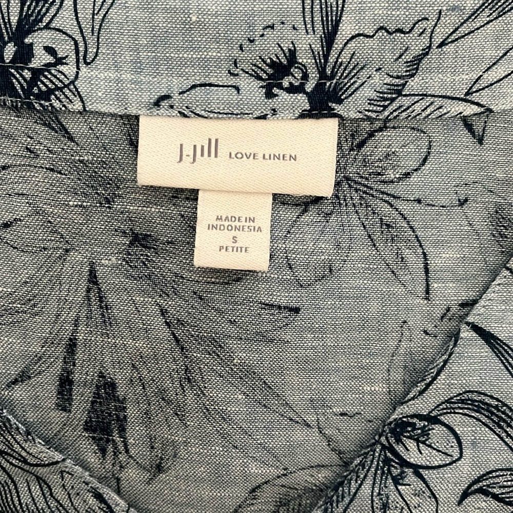 J. Jill Love Linen Palm Print V Neck Top SP - Picture 7 of 9